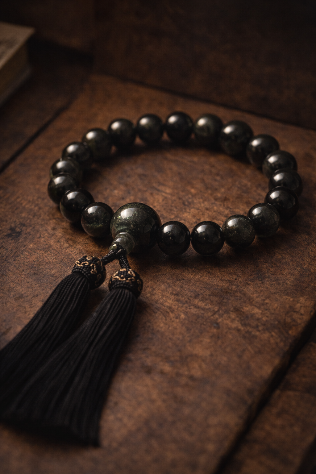 紫檀 古材念珠ブレス ― 朱雅（しゅが）