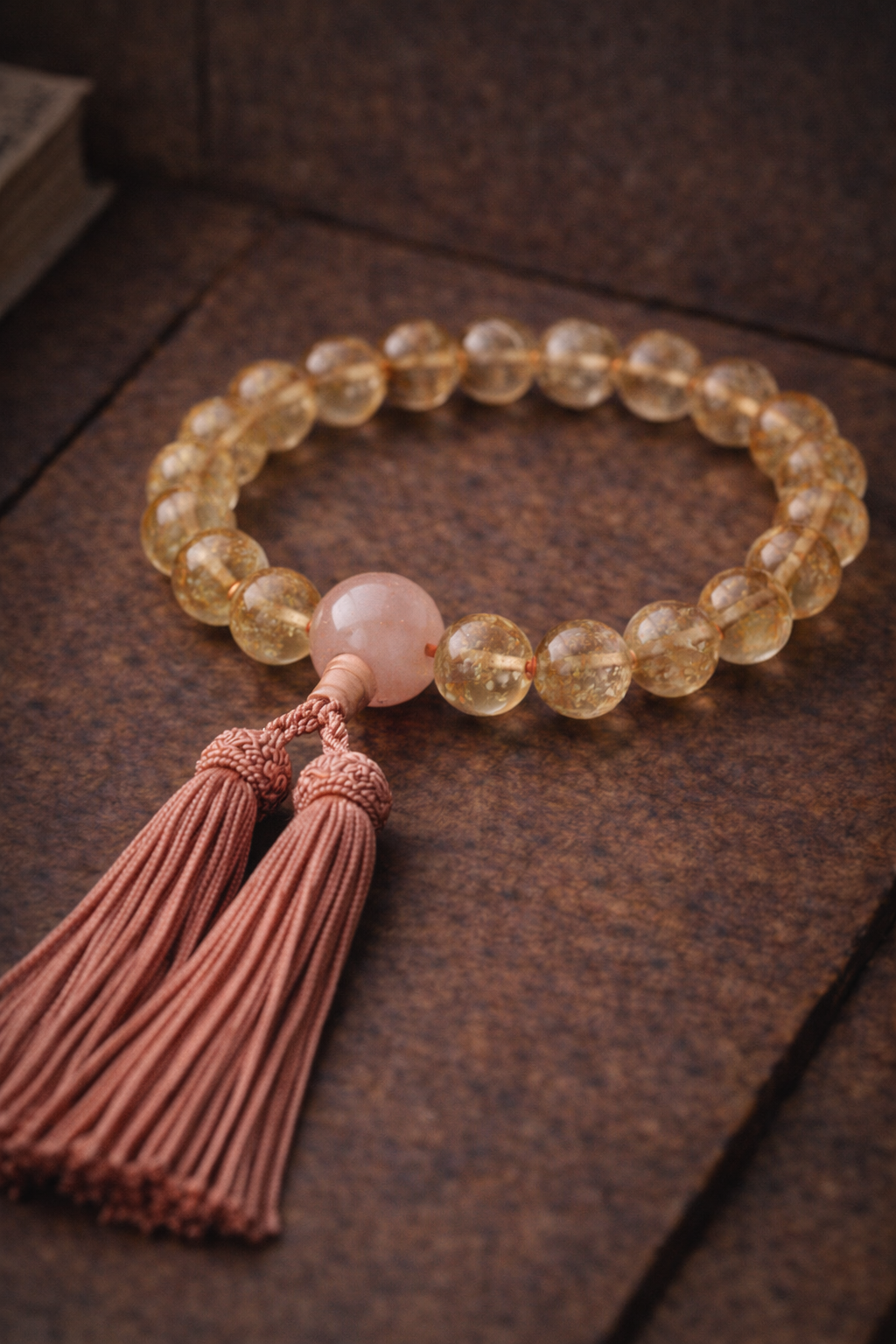 黄水晶 念珠ブレス ― 黄金灯（こがねび）